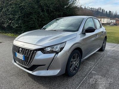 Usata Peugeot 208 Allure 75 CV (55 kW) 2022 Grigio Utilitaria