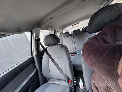 Usata Chevrolet Aveo 84 CV (61 kW) 2011 Nero Berlina