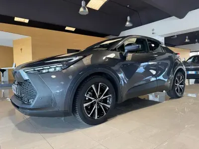 Usata Toyota C-HR Trend 98 CV (72 kW) 2024 SUV