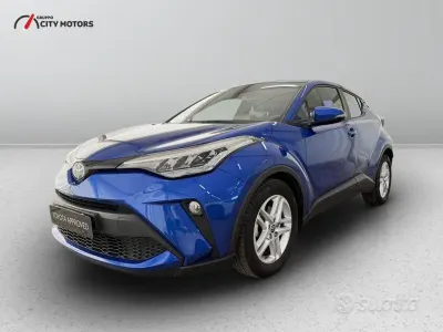 Second-hand Toyota C-HR Active 122 CP (89 kW) 2022 Albastru SUV