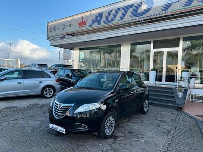 usata Lancia Ypsilon 0.9 TwinAir 85 CV 5 porte Metano Ecochic Gold