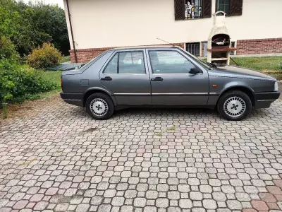 Usata Fiat Croma 98 CV (72 kW) 1989 Grigio Utilitaria