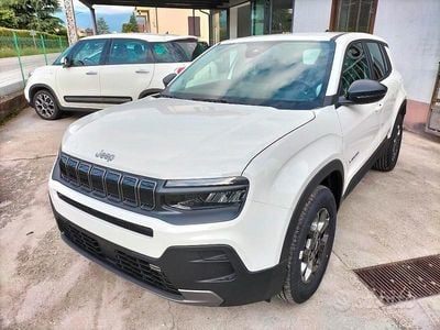 Nuova Jeep Avenger Longitude 100 CV (73 kW) 2025 Bianco SUV