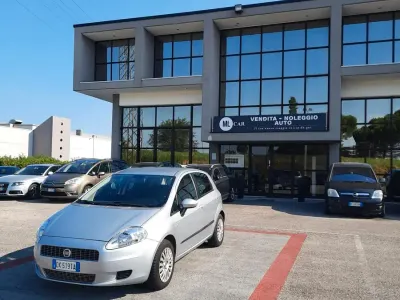 Usata Fiat Grande Punto 90 CV (66 kW) 2009 Grigio Utilitaria