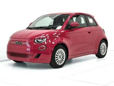 Nuova Fiat 500e Tech 86 kW (118 CV) 2025 Rosso pastello Berlina