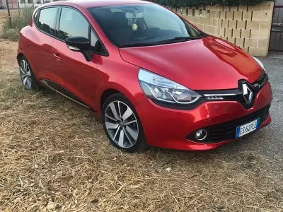 Usata Renault Clio IV 90 CV (66 kW) 2013 Berlina