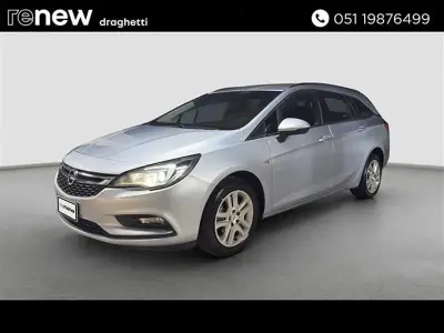 Usata Opel Astra Innovation 110 CV (80 kW) 2017 Grigio chiaro Station wagon