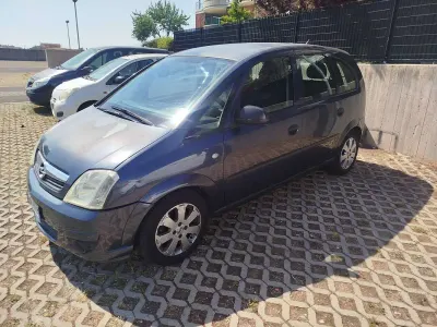 Usata Opel Meriva Enjoy 90 CV (66 kW) 2008 Blu/azzurro Monovolume