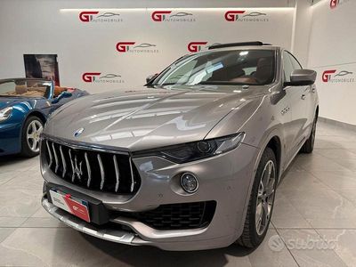 Usata Maserati Levante 275 CV (202 kW) 2017 Grigio SUV
