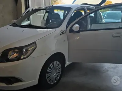 Usata Chevrolet Aveo 69 CV (50 kW) 2012 Bianco Berlina