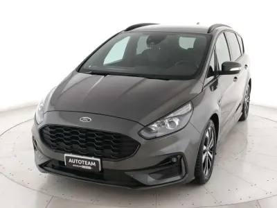 Usata Ford S-MAX Vignale 150 CV (110 kW) 2023 Grigio metall. Monovolume