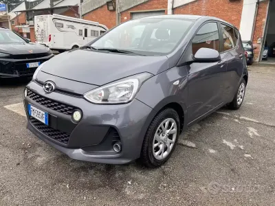 Usata Hyundai i10 Comfort 66 CV (48 kW) 2017 Grigio Utilitaria