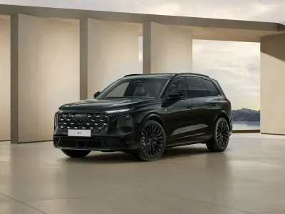 Nuova Audi Q7 Comfort 299 CV (219 kW) 2026 Verde mezzanotte metallizzato SUV