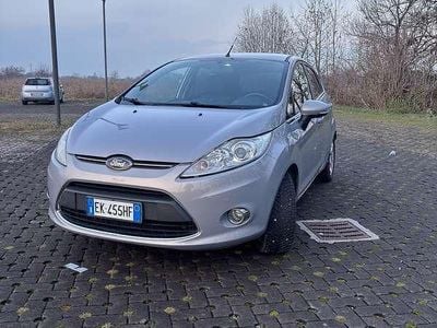 Argento Usata 2011 Ford Fiesta Business Edition Berlina | 5600 € (Buon prezzo)
