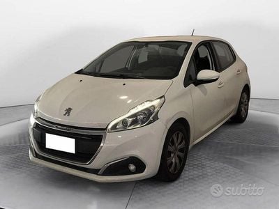 Usata Peugeot 208 Access 68 CV (50 kW) 2017 Bianco Utilitaria