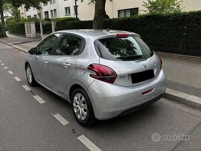 Usata Peugeot 208 Allure 82 CV (60 kW) 2017 Grigio Utilitaria