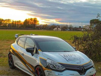 Usado Renault Clio IV R.S. 200 CV (147 kW) 2015 Berlina