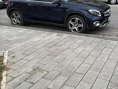 Usata Mercedes GLA200 136 CV (100 kW) 2018 Blu SUV