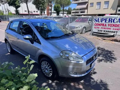 Usata Fiat Punto Dynamic 69 CV (50 kW) 2009 Grigio Utilitaria