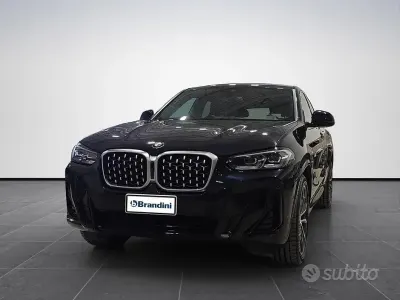 Usata BMW X4 M Sport 190 CV (139 kW) 2022 Carbonschwarz metallizzato SUV