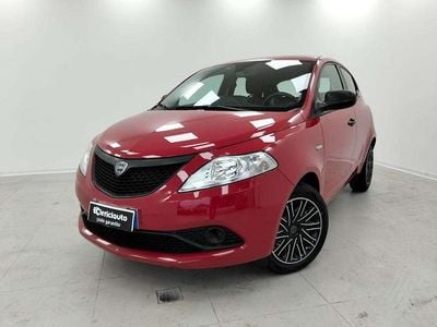 Usata Lancia Ypsilon Silver 69 CV (50 kW) 2020 Rosso Utilitaria