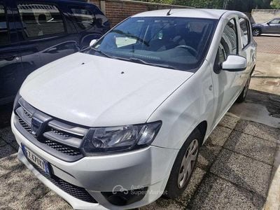 Begagnad Dacia Sandero 75 HK (55 kW) 2015 Vit Sedan