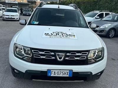 Usata Dacia Duster Lauréate 110 CV (80 kW) 2015 Bianco SUV