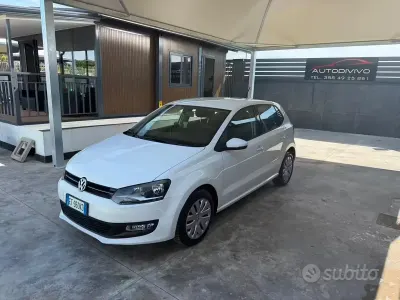 Begagnad VW Polo Comfortline 75 HK (55 kW) 2014 Vit Sedan
