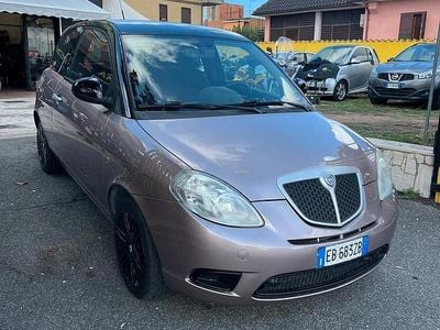 Usata Lancia Ypsilon 77 CV (56 kW) 2010 Oro Utilitaria
