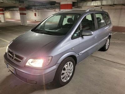Usata Opel Zafira Elegance 101 CV (74 kW) 2004 Grigio Monovolume
