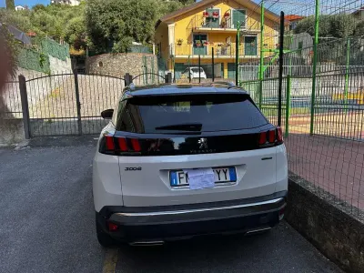 Usata Peugeot 3008 GT-line 120 CV (88 kW) 2018 Bianco SUV