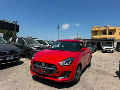 Usata Suzuki Swift 83 CV (61 kW) 2022 Rosso Utilitaria