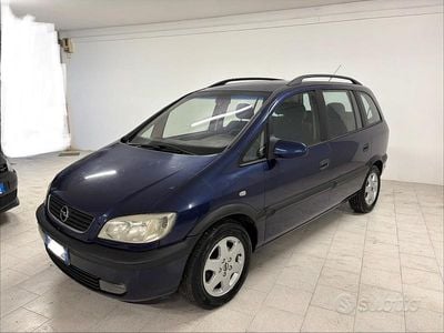 Usata Opel Zafira Elegance 101 CV (74 kW) 2001 Blu Monovolume