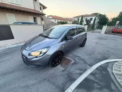 Usata Opel Corsa 90 CV (66 kW) 2017 Grigio Utilitaria
