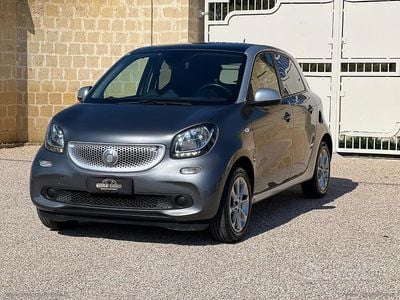 Begagnad Smart ForFour Passion 71 HK (52 kW) 2016 Grå Halvkombi