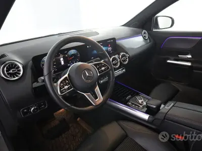 Usata Mercedes GLA200 150 CV (110 kW) 2020 Grigio SUV