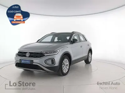 Usata VW T-Roc Life 116 CV (85 kW) 2025 Pyrit silver metallizzato nero SUV