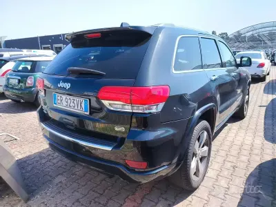 Usata Jeep Grand Cherokee Overland 250 CV (183 kW) 2013 Nero SUV