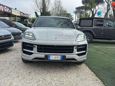 Beige Usata 2024 Porsche Cayenne Coupe Coupé | 119.900 € (Buon prezzo)