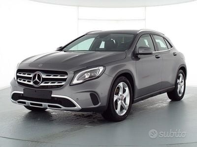Usata Mercedes GLA180 122 CV (89 kW) 2019 Grigio SUV