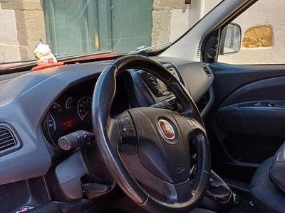 Usata Fiat Doblò 105 CV (77 kW) 2014 Rosso Monovolume