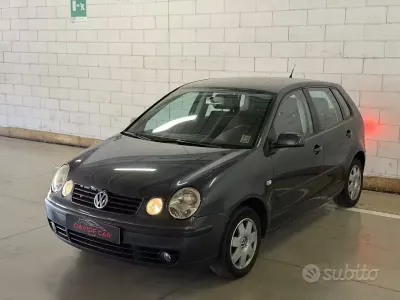 Usata VW Polo Trendline 75 CV (55 kW) 2003 Grigio Berlina
