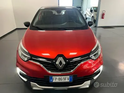Usata Renault Captur Zen 90 CV (66 kW) 2018 Rosso SUV