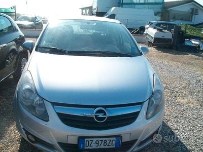 Occasion Opel Corsa 75 ch (55 kW) 2010 Argent Citadine