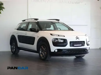 Usata Citroën C4 Shine 99 CV (72 kW) 2017 Polar white SUV