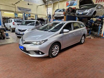 usata Toyota Auris Touring Sports 1.8h Style cvt