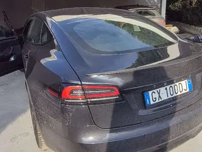 Usata Tesla Model S Performance 356 kW (485 CV) 2024 Grigio Utilitaria