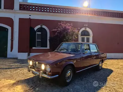 Usata Alfa Romeo 1750 1970 Viola Berlina
