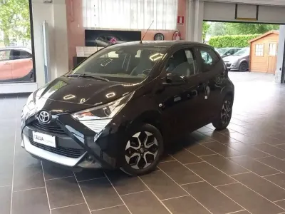 Usata Toyota Aygo 72 CV (52 kW) 2021 Nero Utilitaria