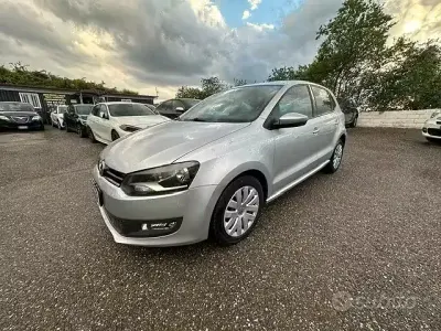 Usata VW Polo Comfortline 75 CV (55 kW) 2013 Bianco Utilitaria